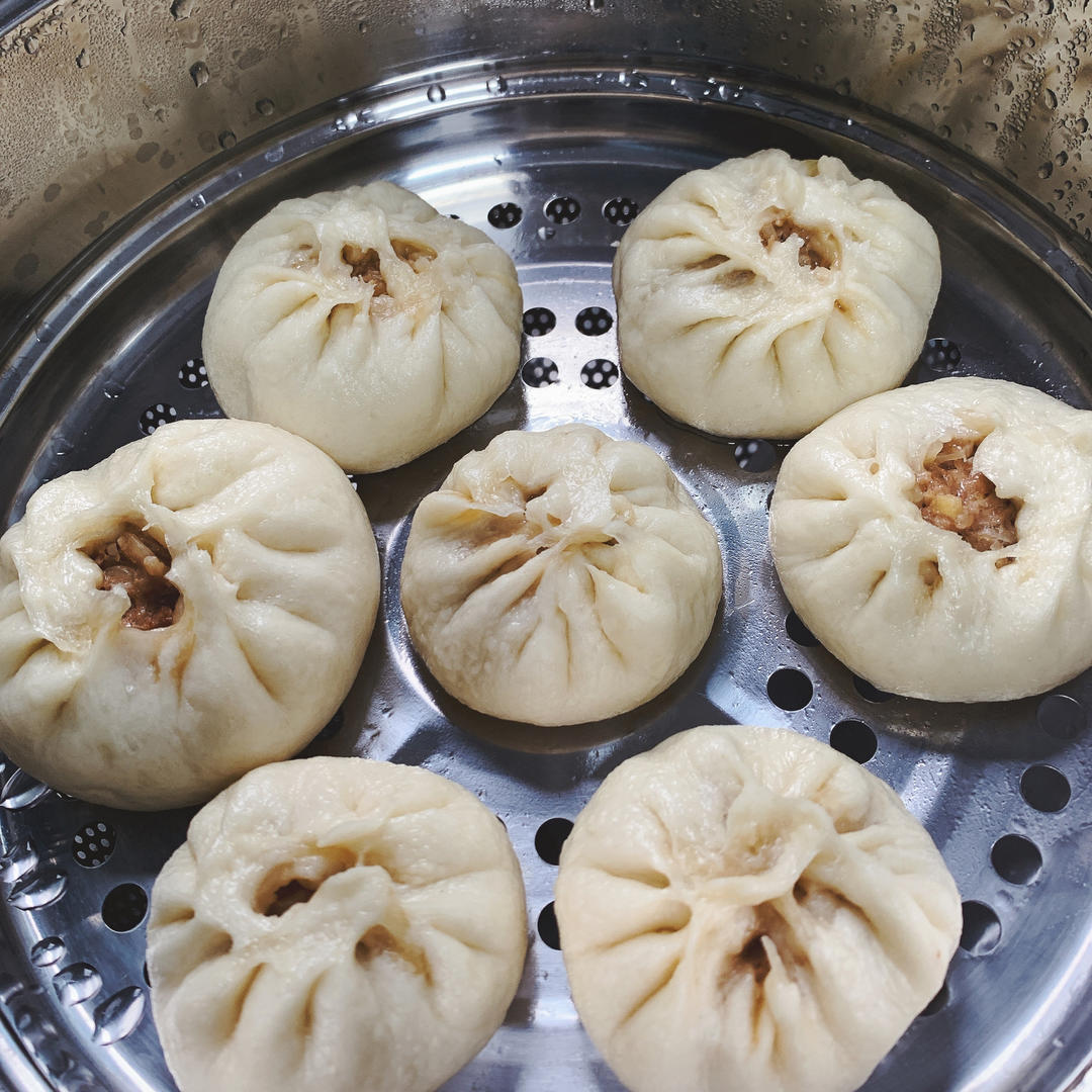 软糯的土豆包子