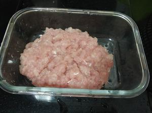 宝宝版嫩滑豆腐瘦肉粥的做法 步骤1