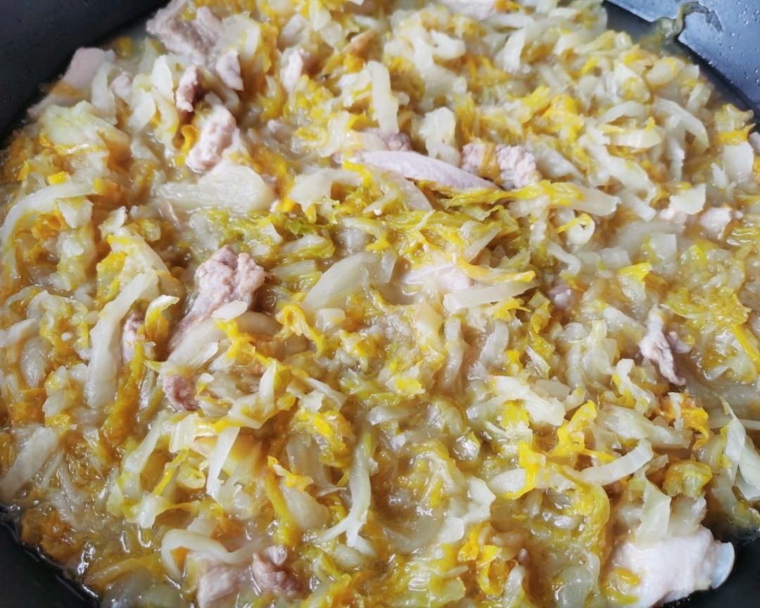 酸菜炖肉的做法