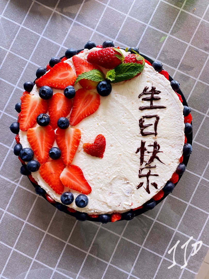 超级简单美腻的生日蛋糕，情人节蛋糕。解决各种抹面困难！