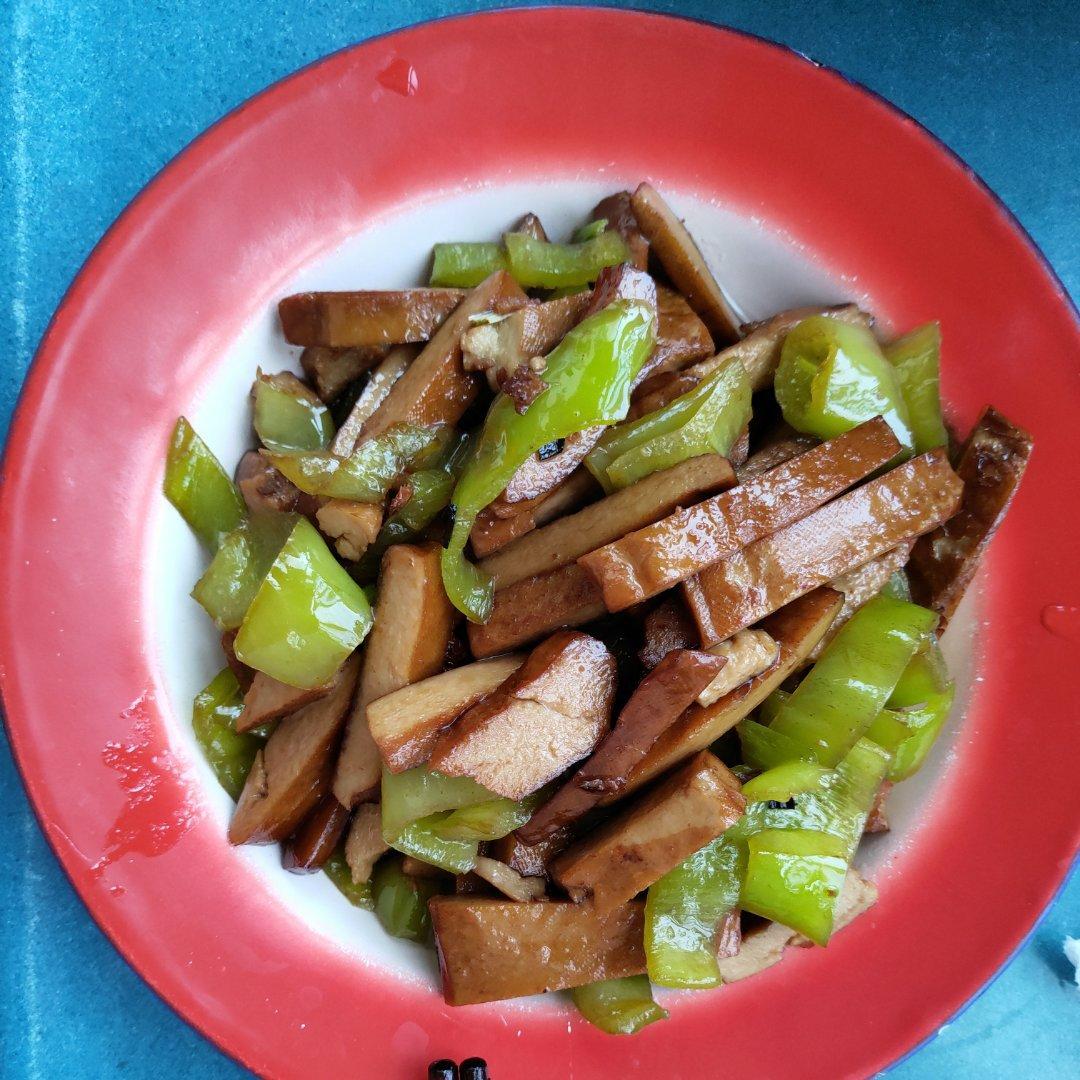 青椒炒豆干