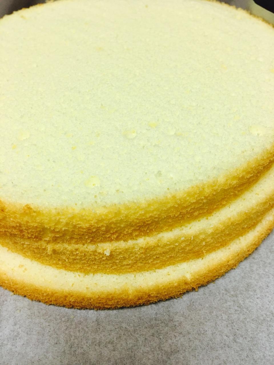 烤箱做蛋糕（戚风蛋糕的做法）