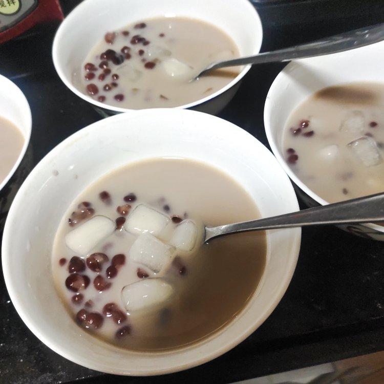 芋圆红豆奶茶