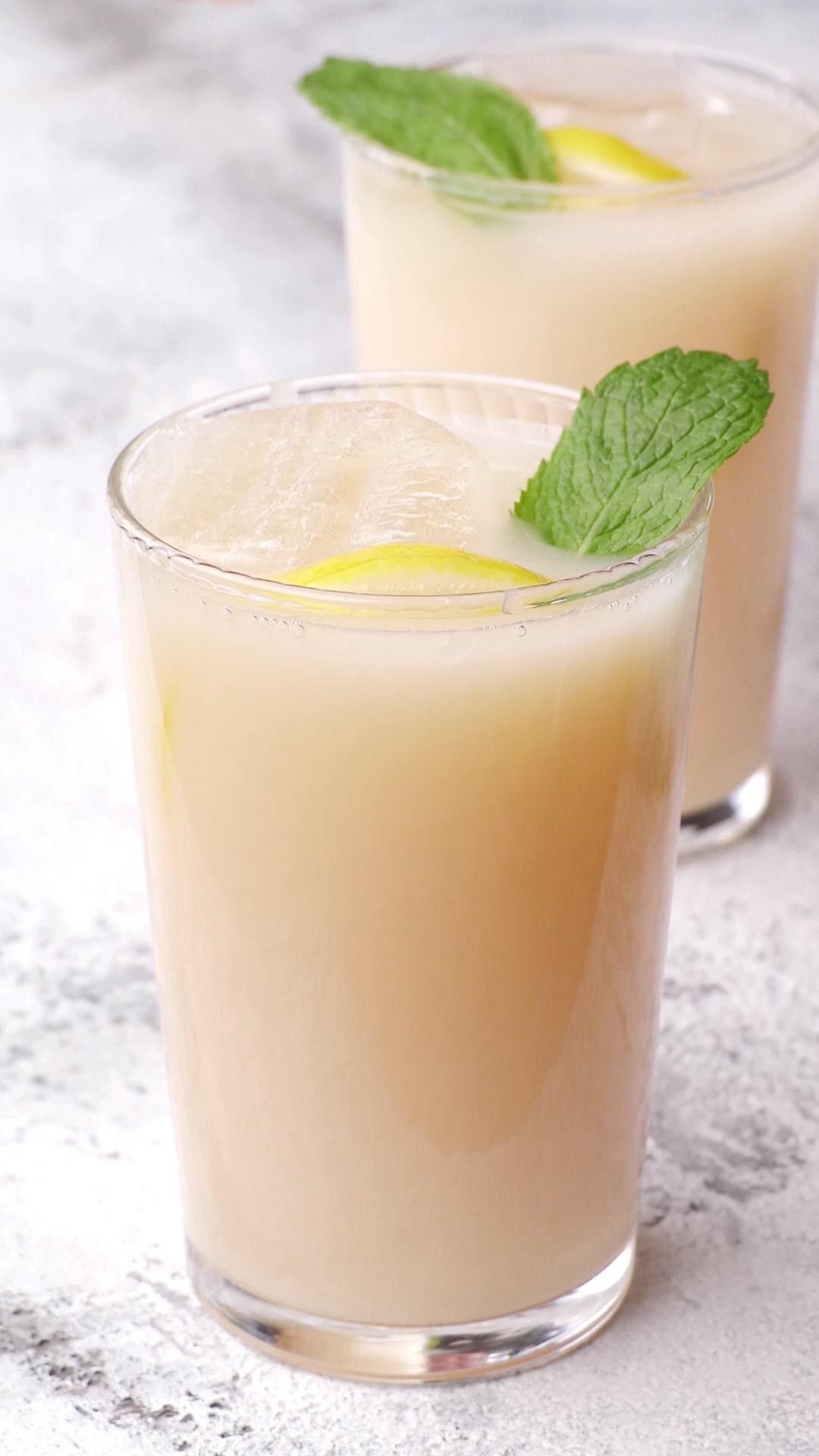 柠檬绿茶养乐多的做法