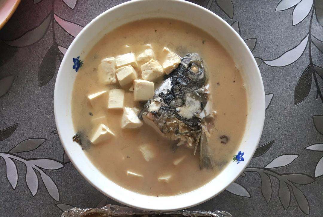 鱼头豆腐汤