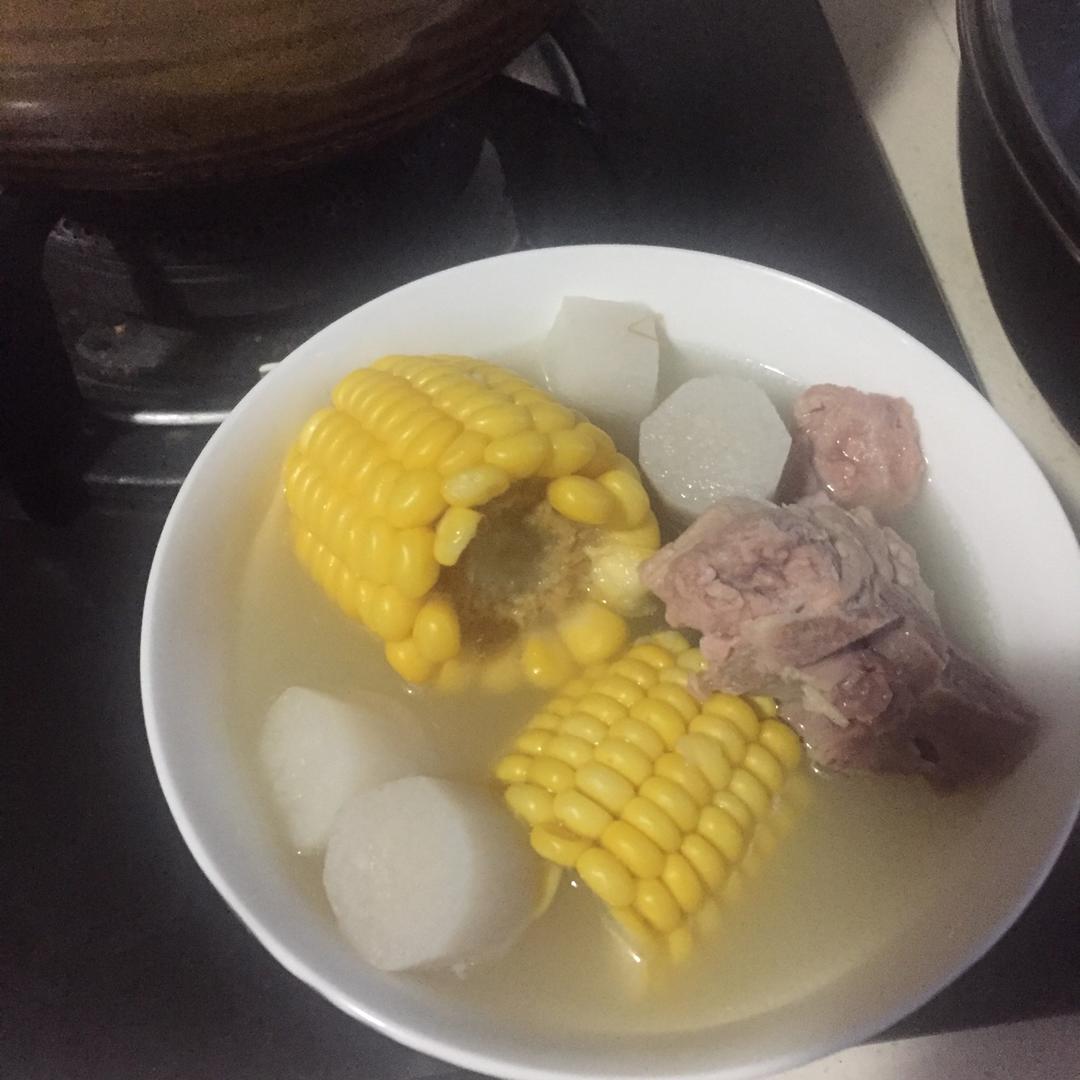 山药玉米排骨汤