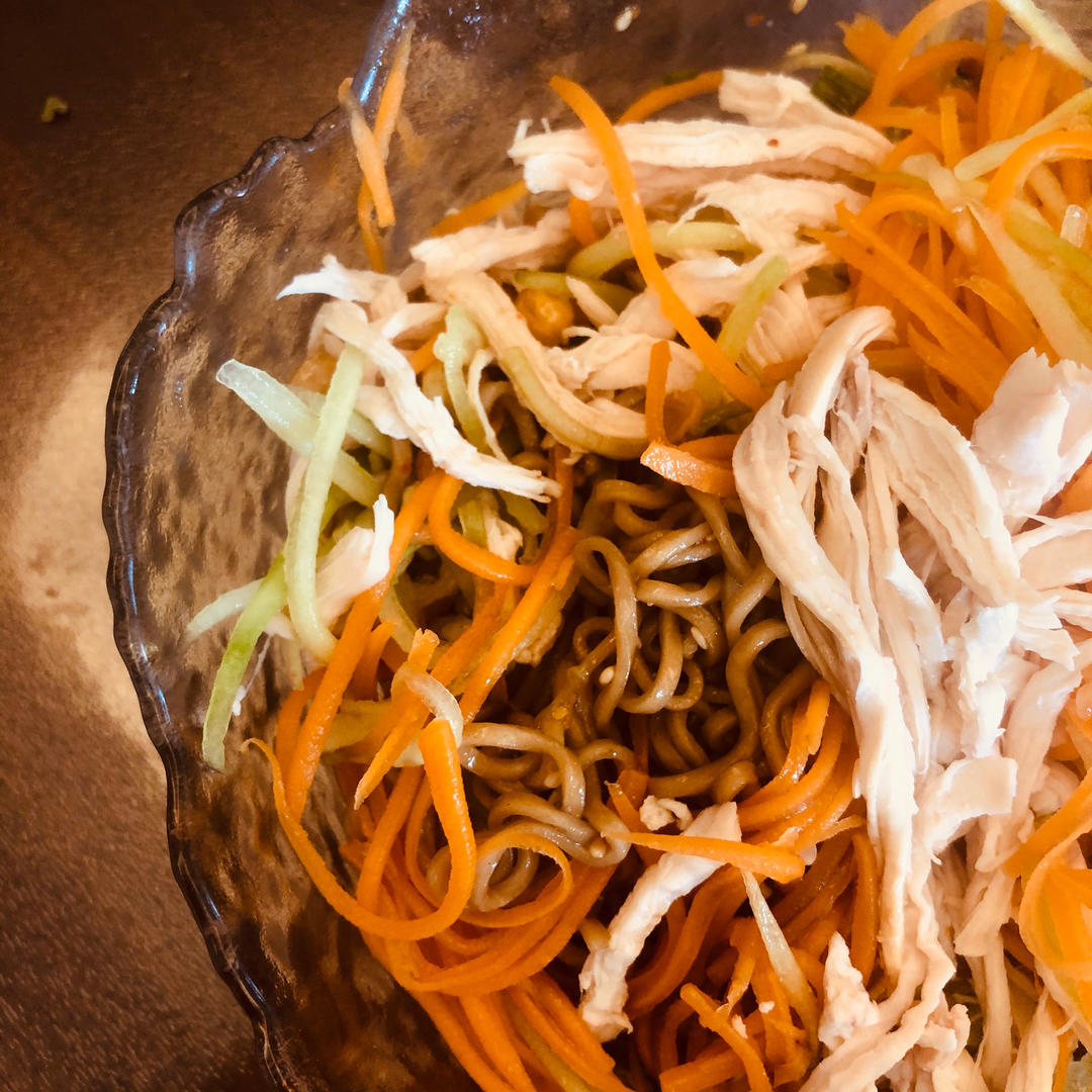 🥒鸡丝凉面