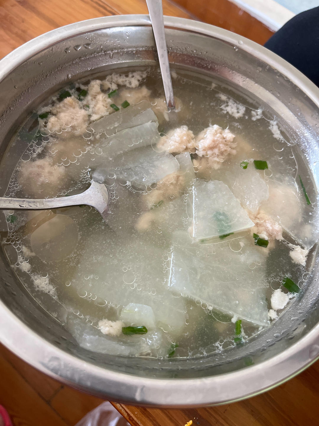 巨鲜美的冬瓜丸子汤