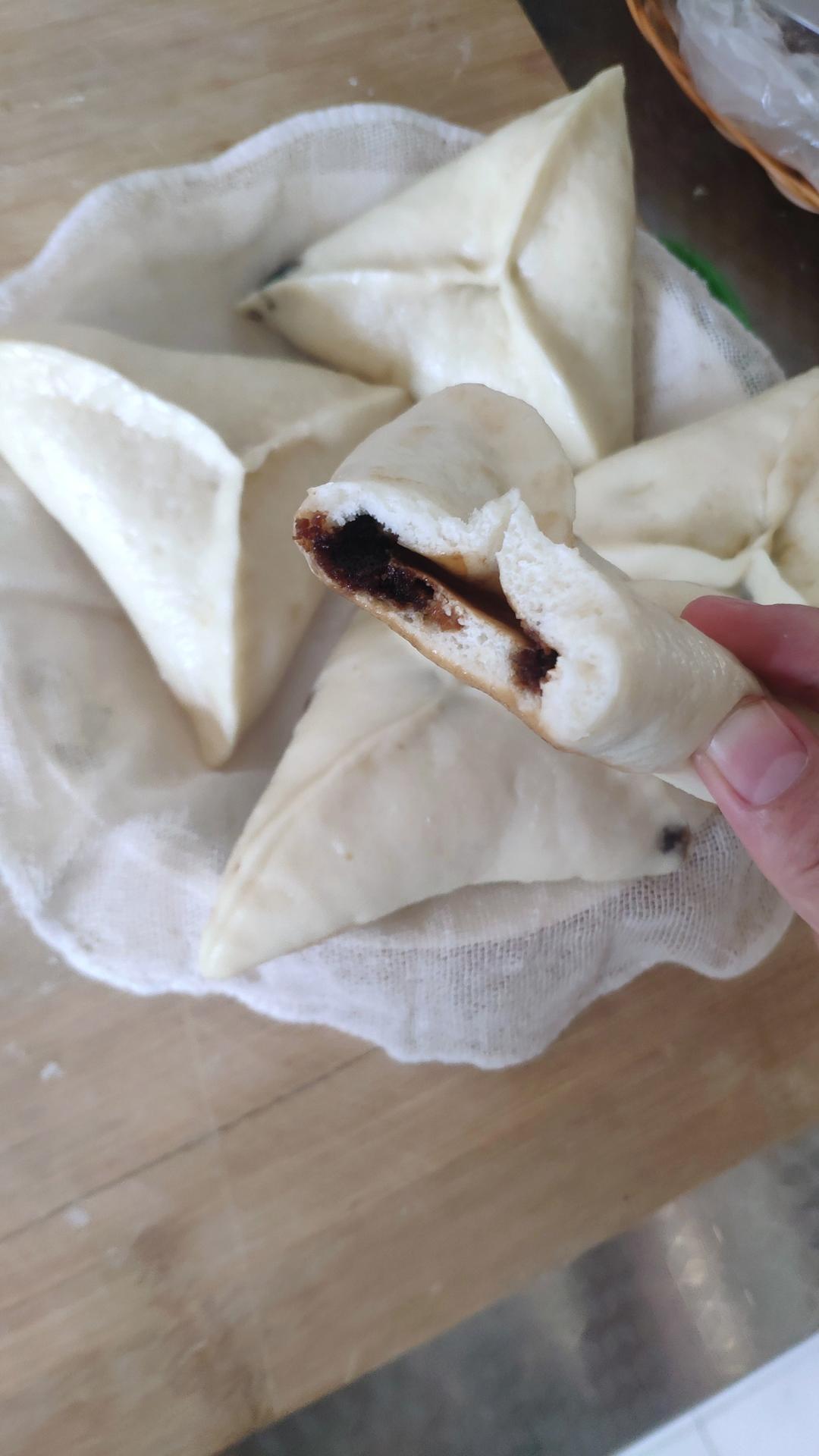 糖包好吃关键是馅料，不加面粉也不流糖，老人孩子都爱吃