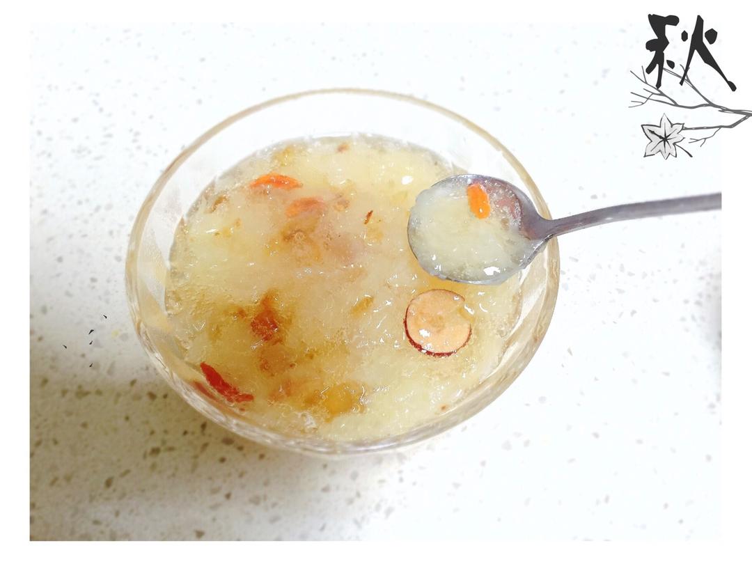 这一碗，只长颜值不长膘！（银耳桃胶皂角米）