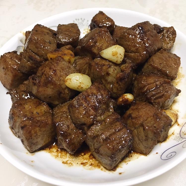 黑椒蒜子牛肉粒