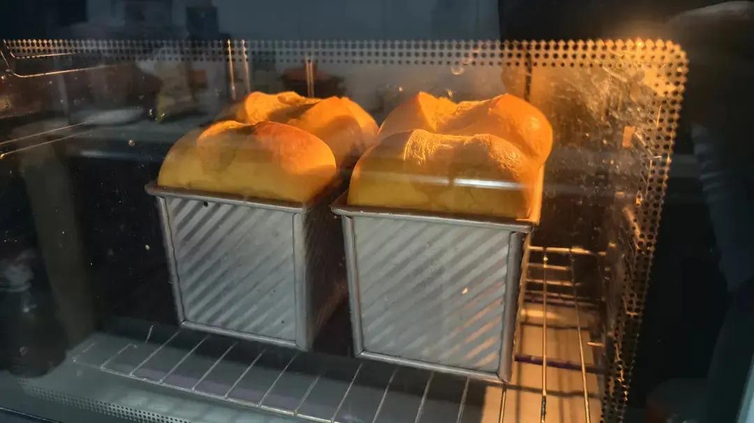 比戚风都软的烫种法南瓜吐司，带馅更好吃！