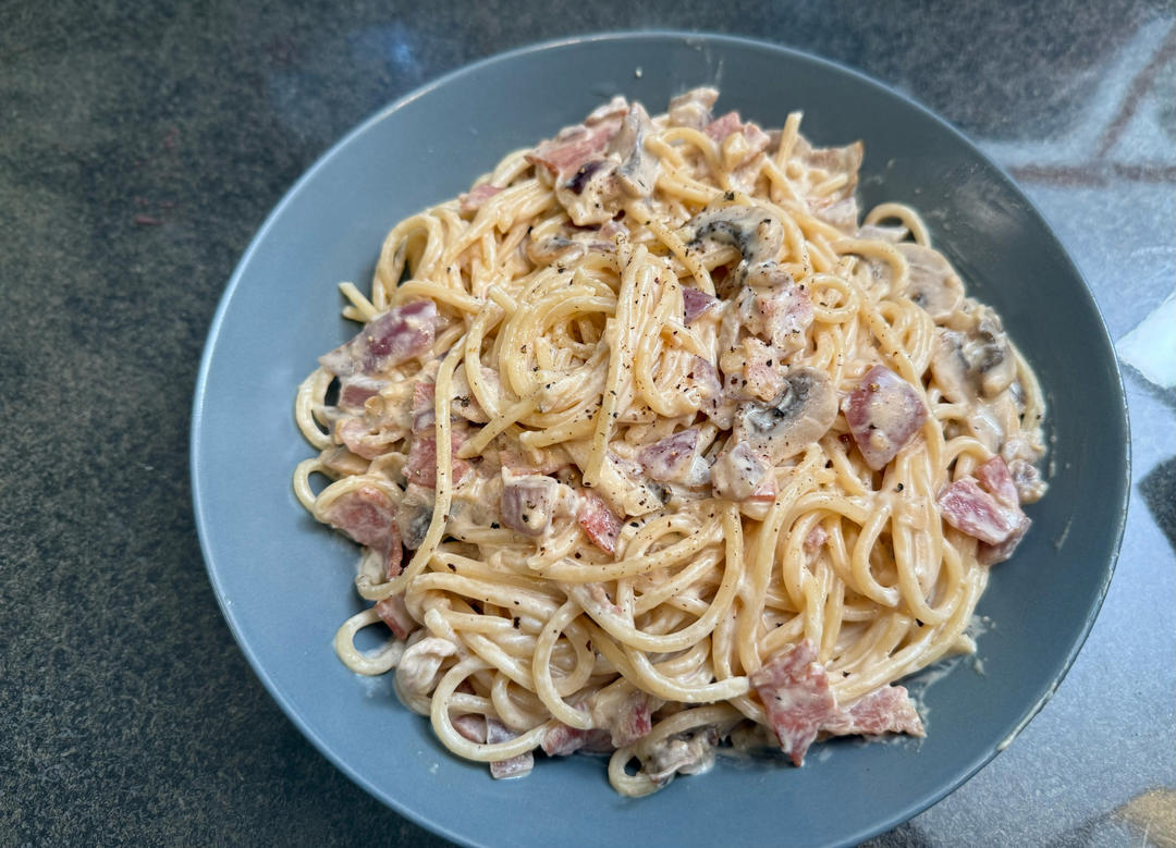 奶油蘑菇培根意大利面