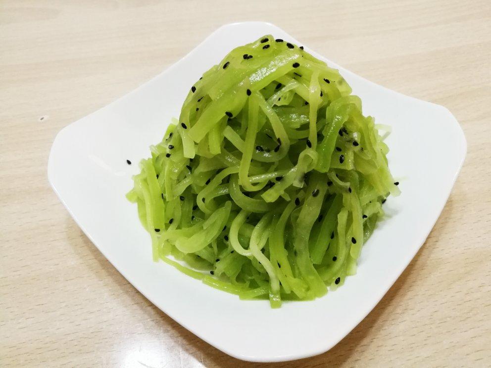 凉拌莴笋