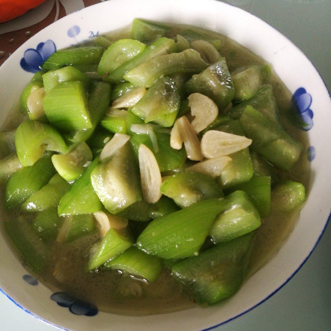 如何超出嫩绿的丝瓜