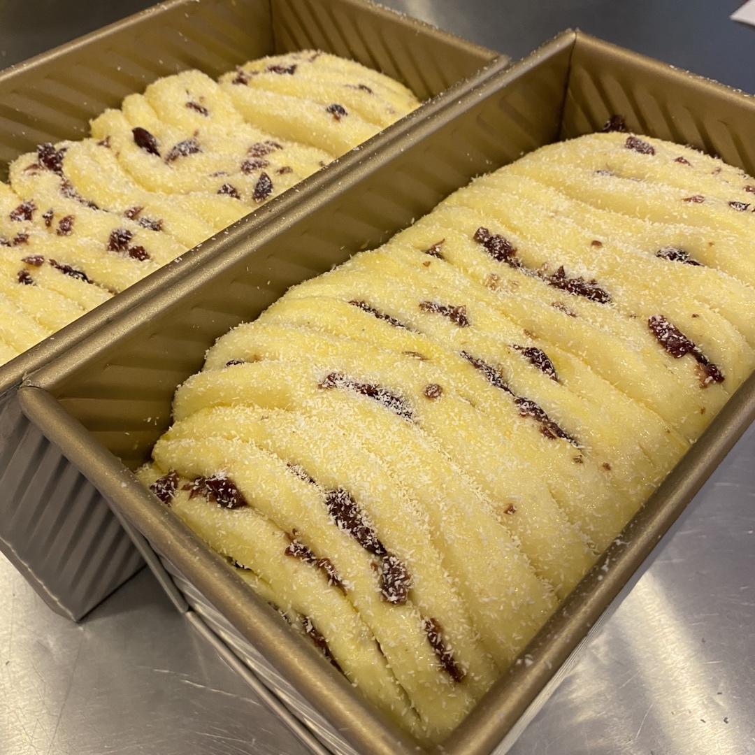 手撕蔓越莓炼乳吐司