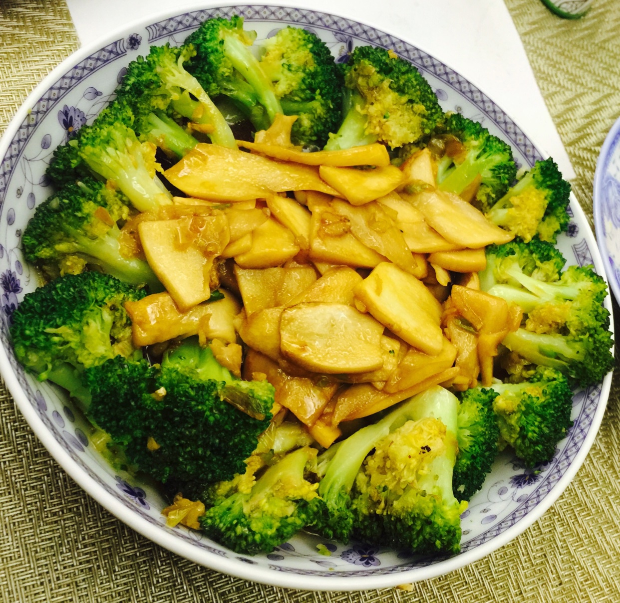 杏鲍菇扣西兰花