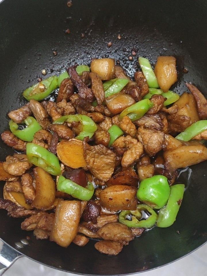 正宗辣椒炒肉