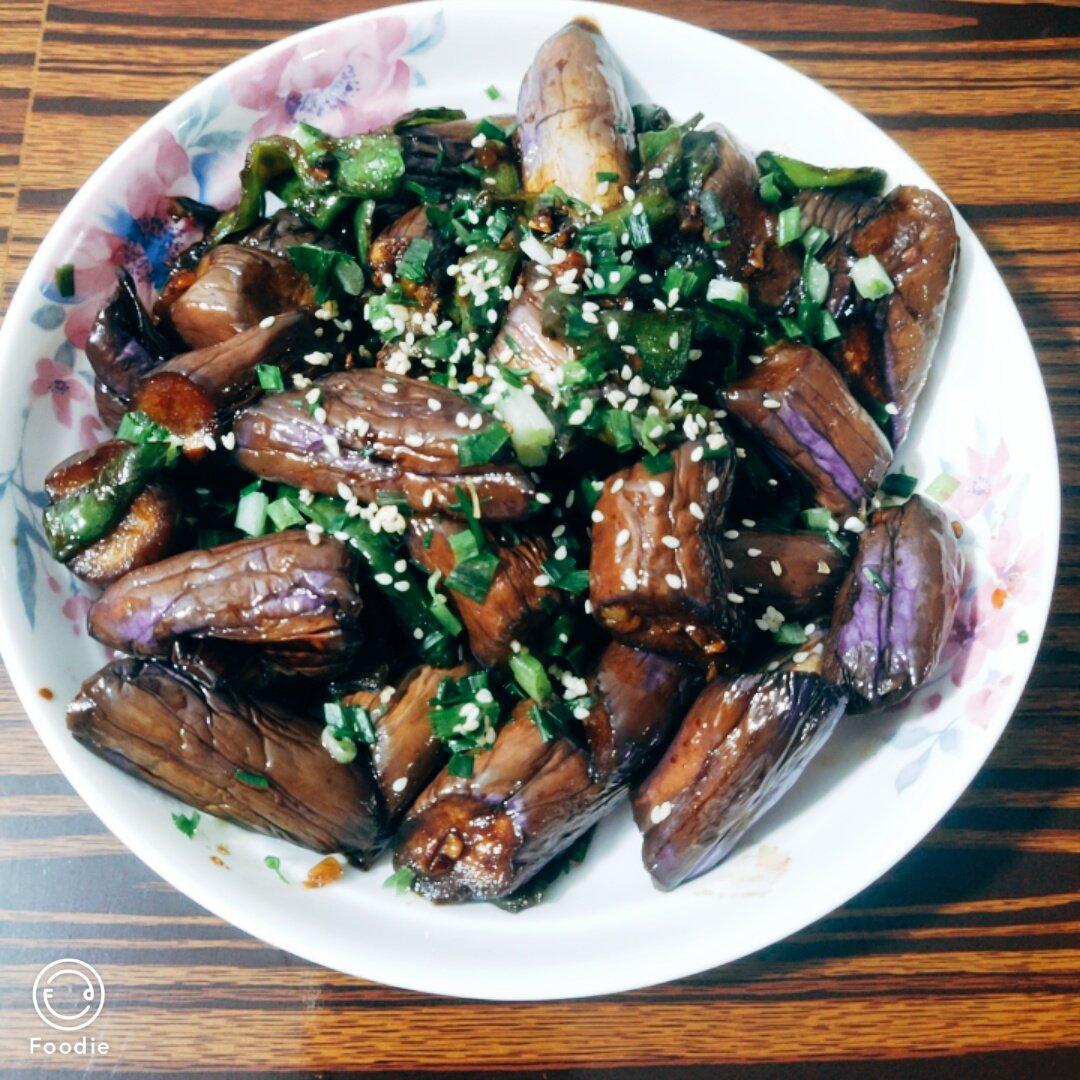 不费油❗不变色❗好吃下饭的青椒炒茄子