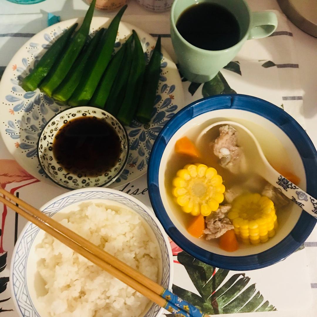 排骨玉米汤