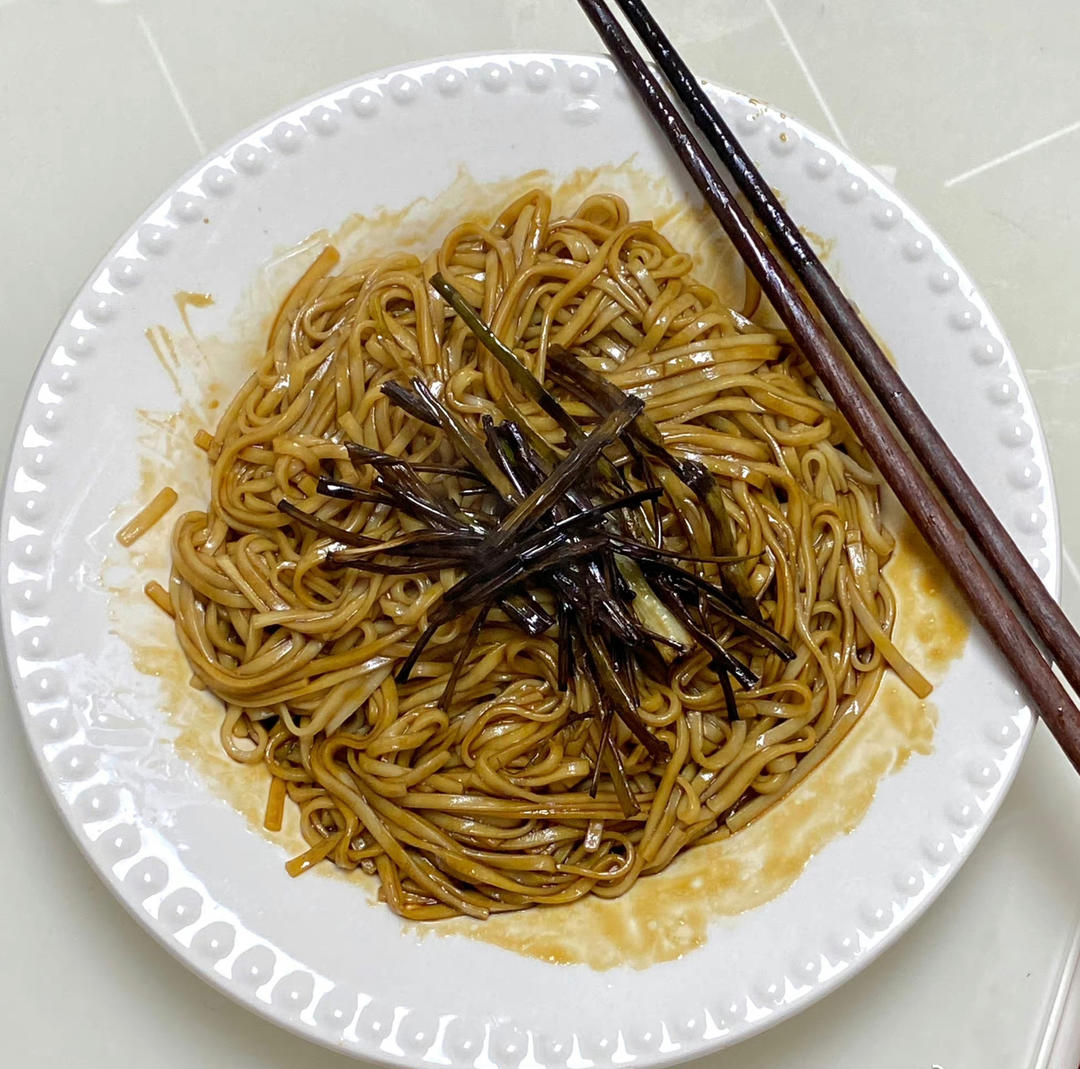 老上海本帮开洋葱油拌面｜太太乐鲜鸡汁食谱