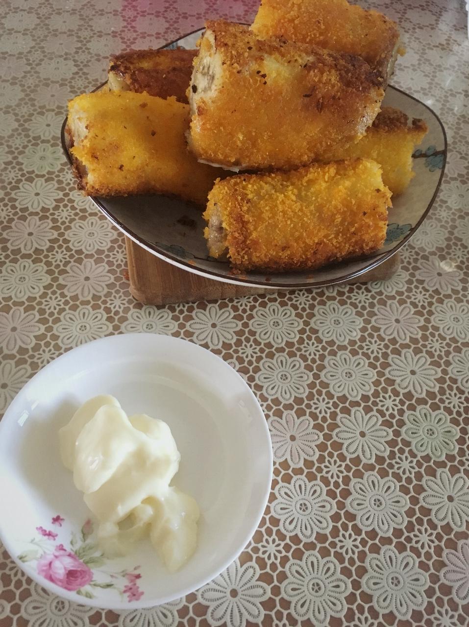 炼奶香蕉脆皮吐司卷