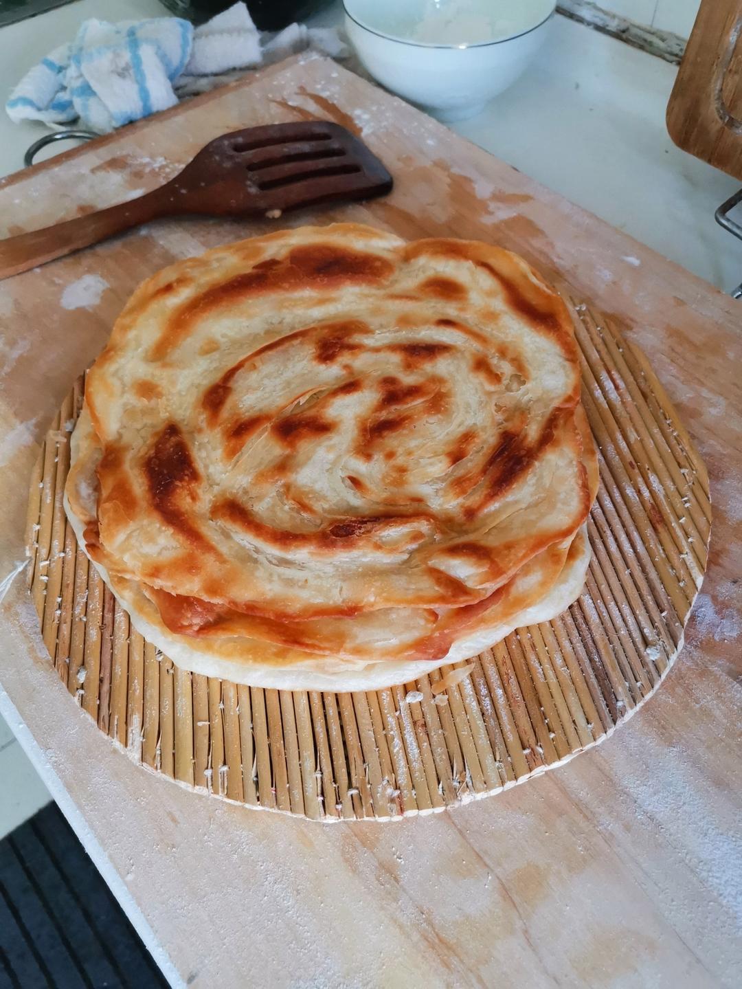 吃不够的家常油饼 柔软层多凉了也不硬 烙饼硬的一定要收藏 附细节视频详解