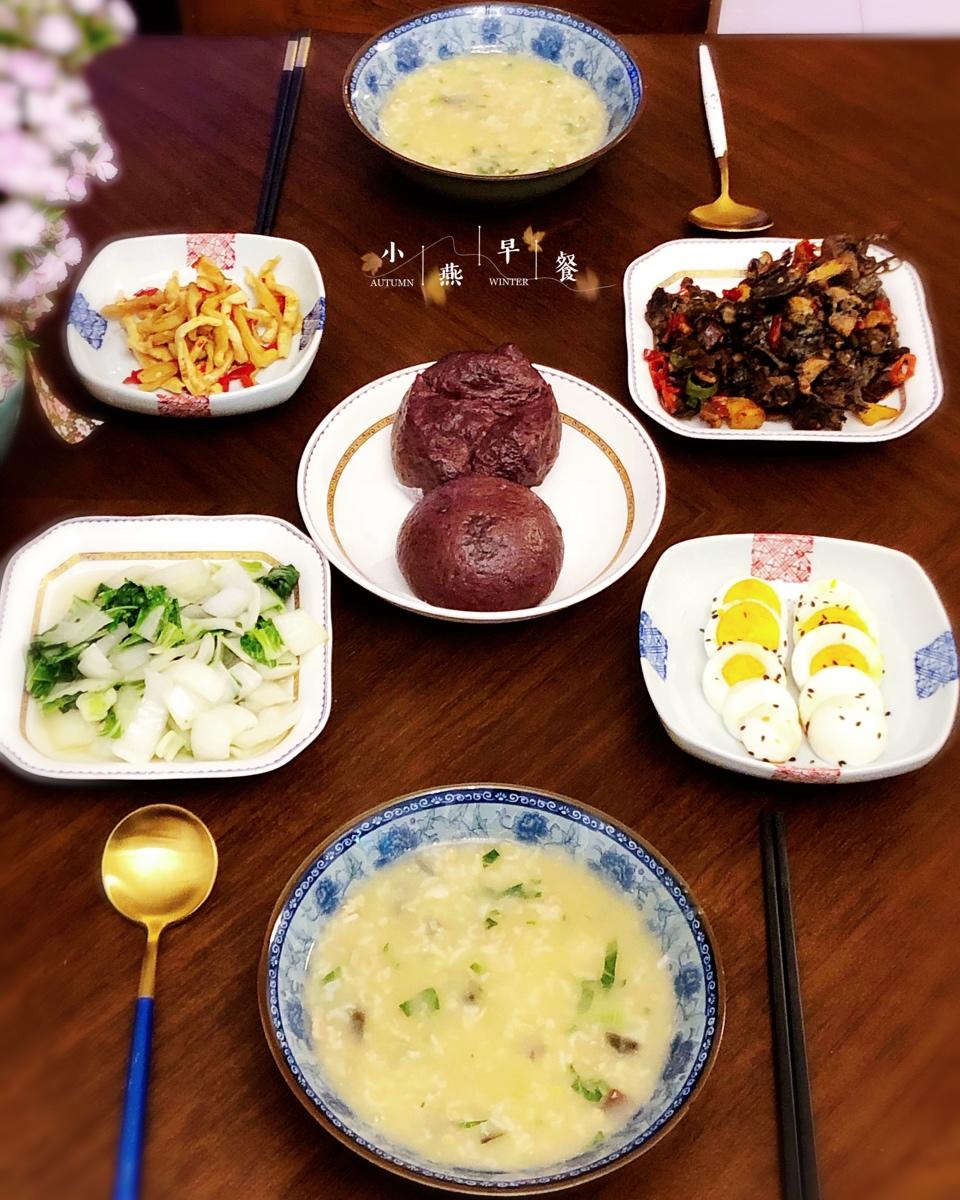 学生早餐记录