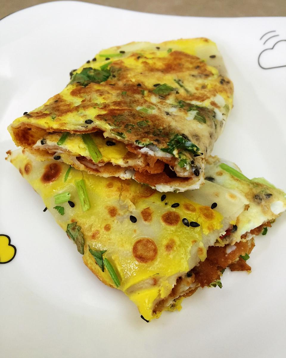 煎饼果子（超详细步骤 甜面酱都是自制的）