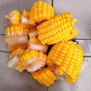 香菇玉米素蔬养生汤 没难度的做法 步骤3