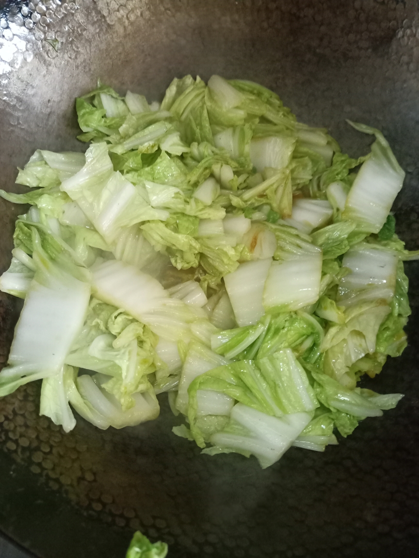 最容易的家常菜之——清炒大白菜的做法 步骤2