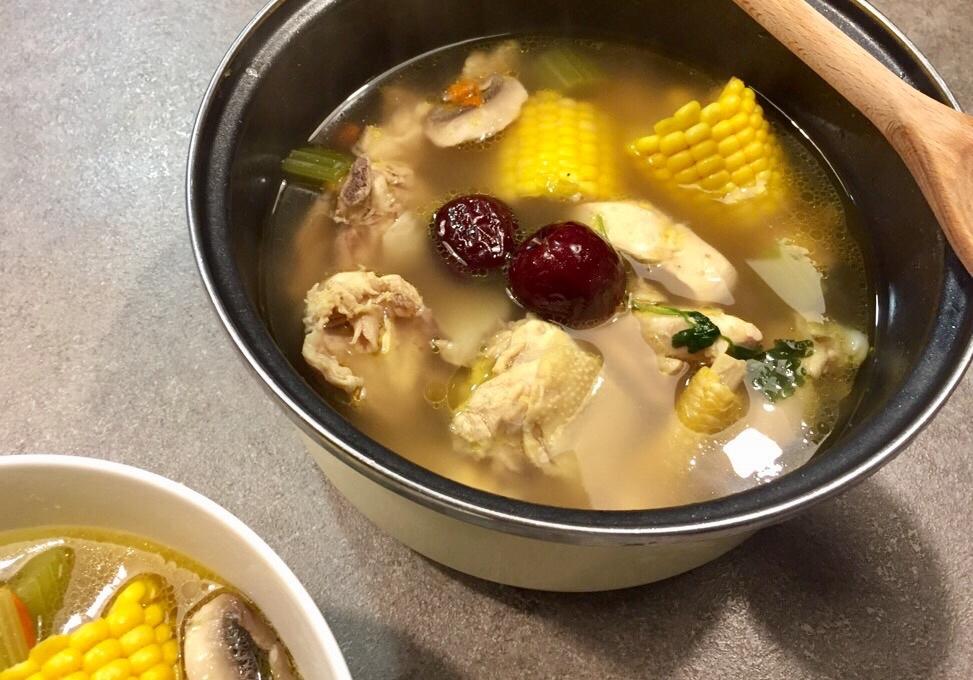 香菇炖鸡汤