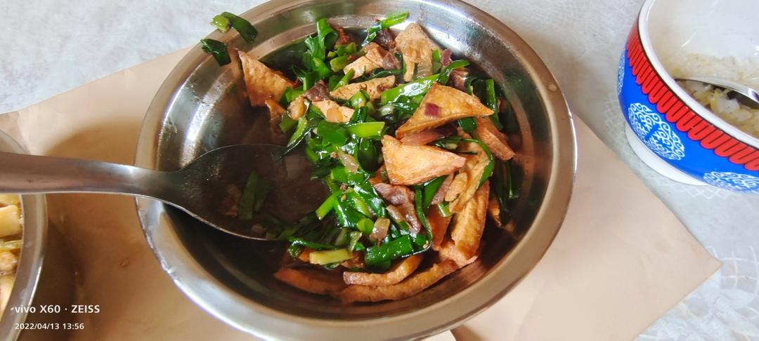 豆腐炒韭菜