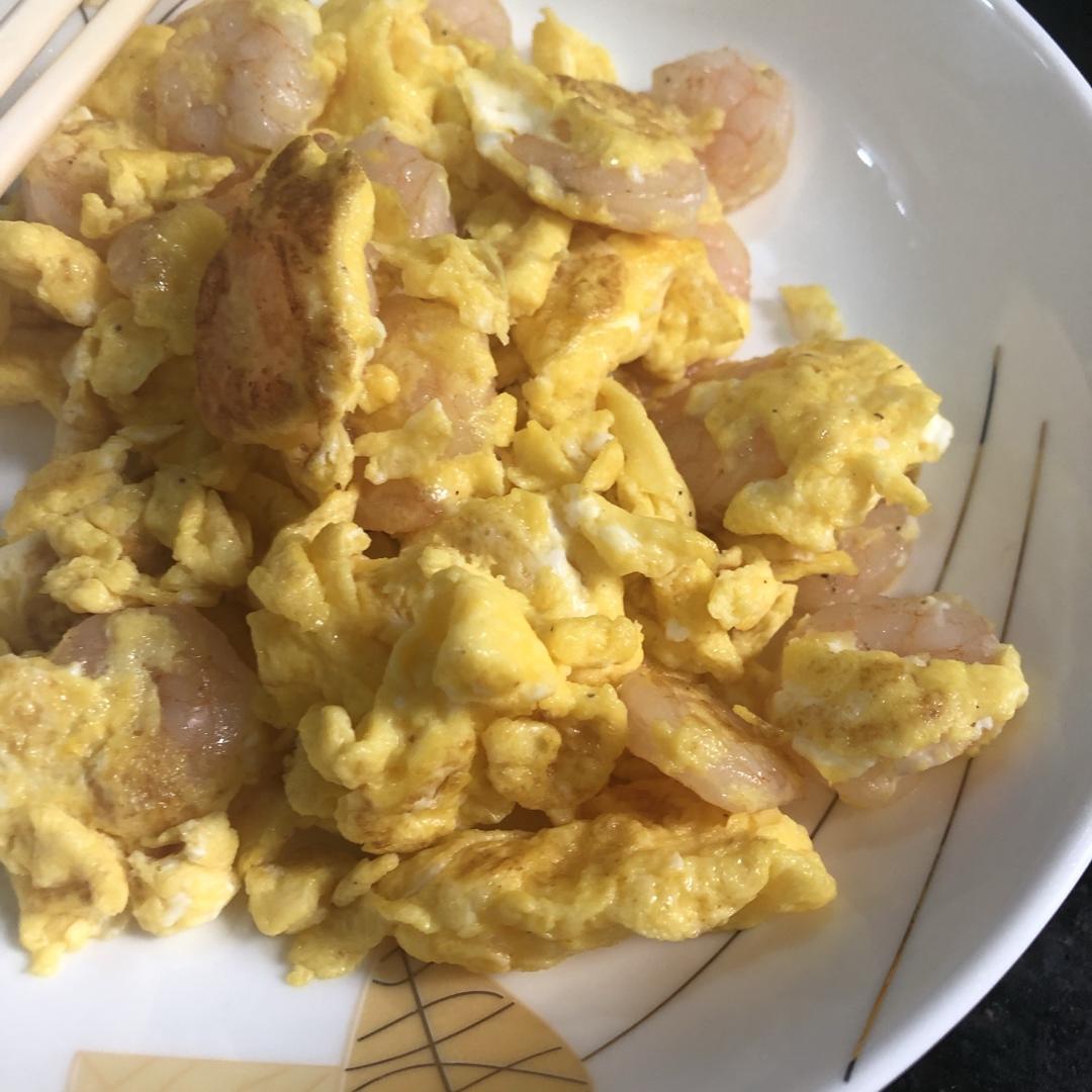 鲜香嫩滑的 虾仁滑蛋