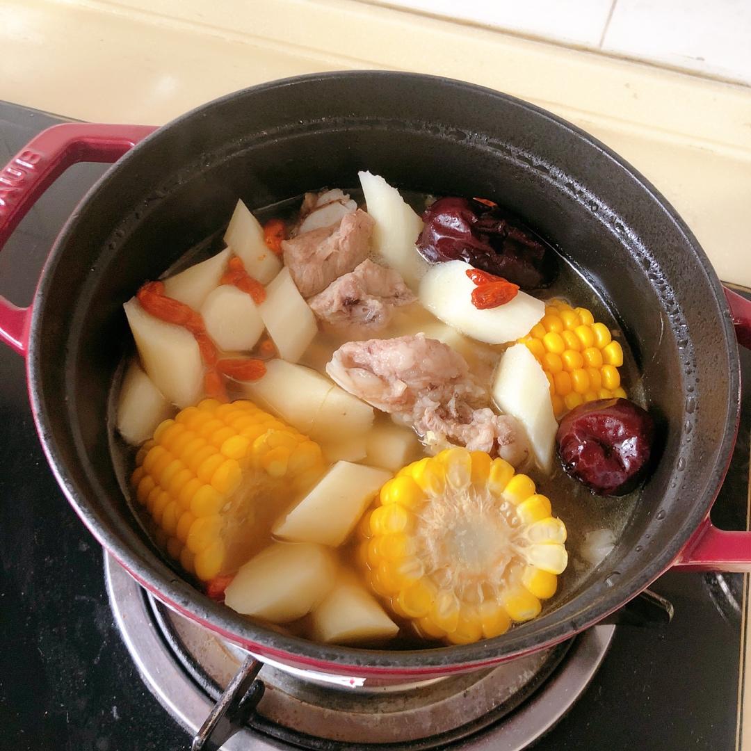 排骨山药汤