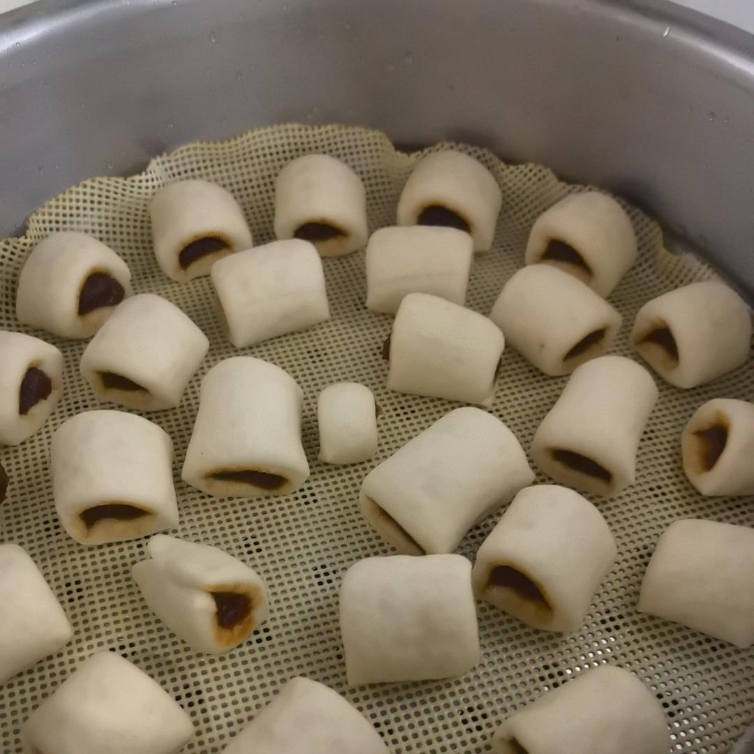 豆沙小馒头，我可以一口吃五个~