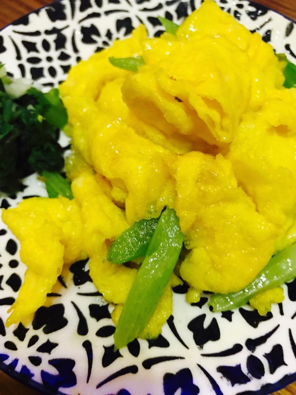 芹菜炒鸡蛋