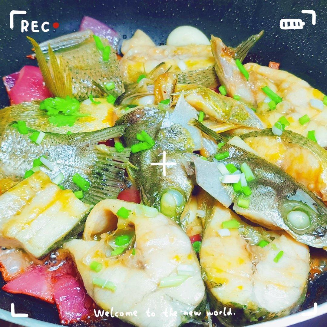 砂锅焗鲈鱼