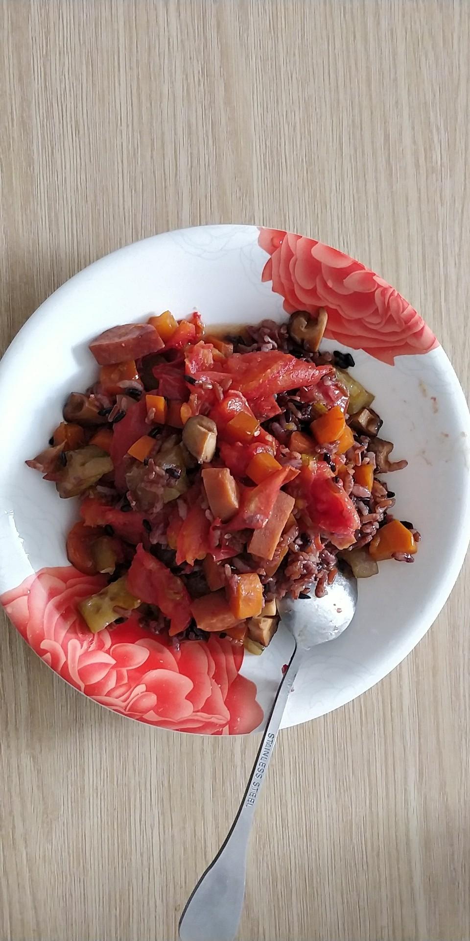 快速蔬菜香肠闷饭的做法