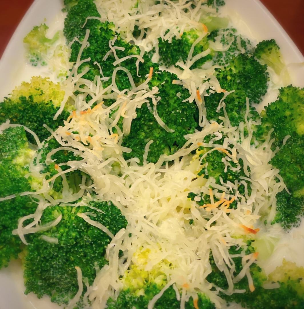 奶香浓郁 | 芝士焗西兰花