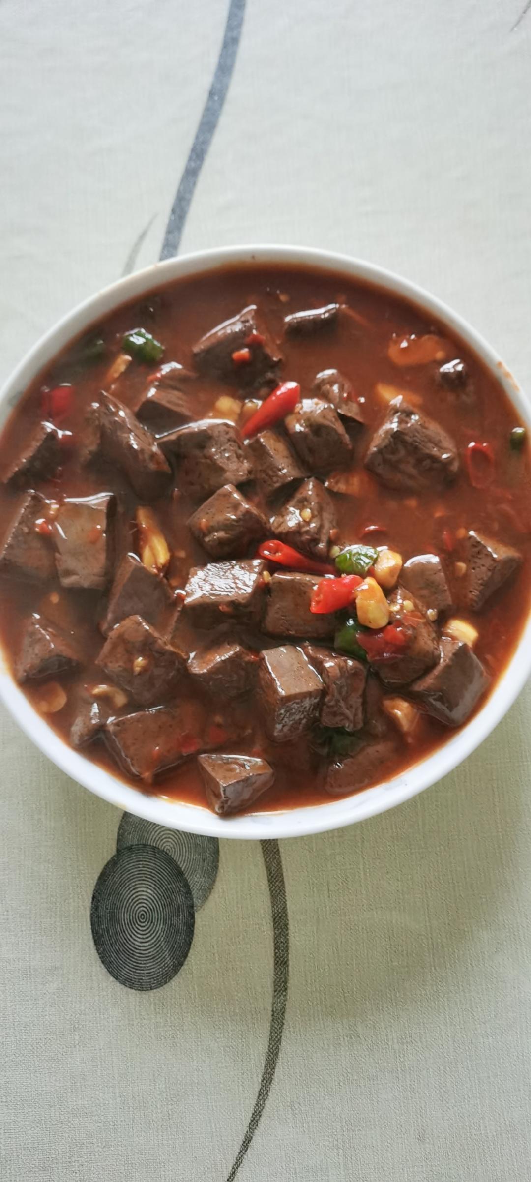 能吃两碗饭的红烧鸭血！