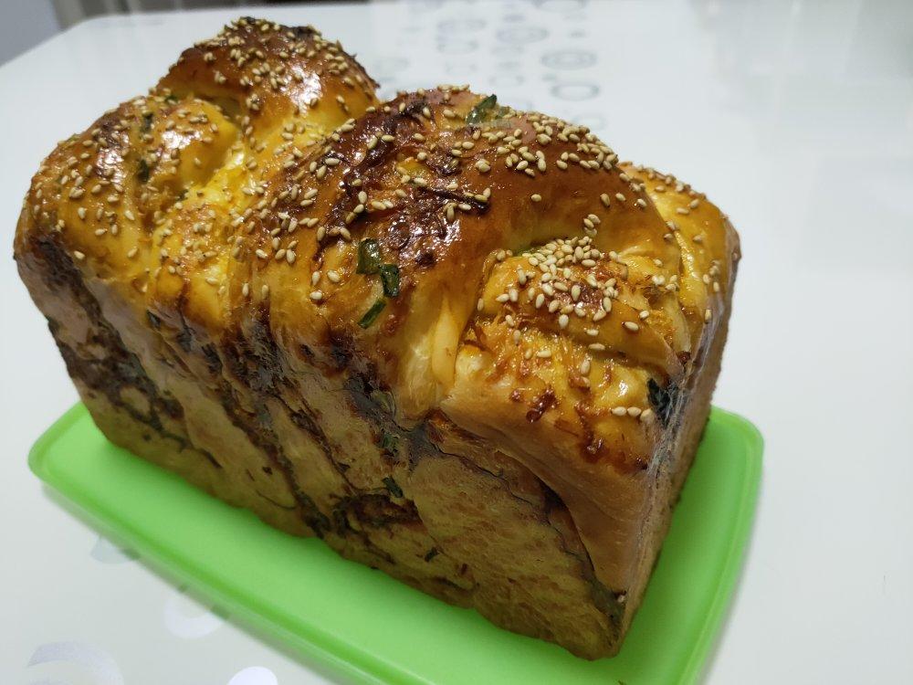 香葱肉松手撕吐司