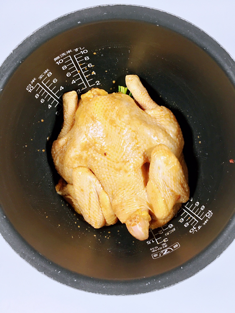 超级下饭盐焗鸡·电饭锅版的做法 步骤5