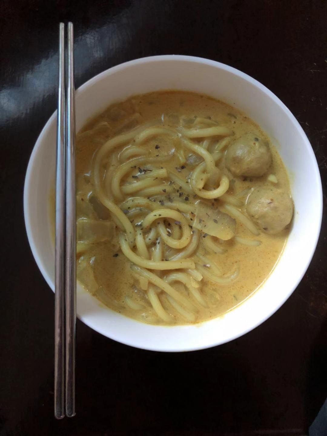 kynono做的咖喱芝士浓汤面