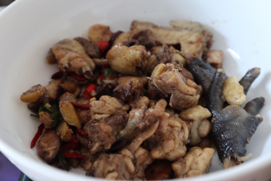 蘑菇滑鸡（香菇滑鸡）