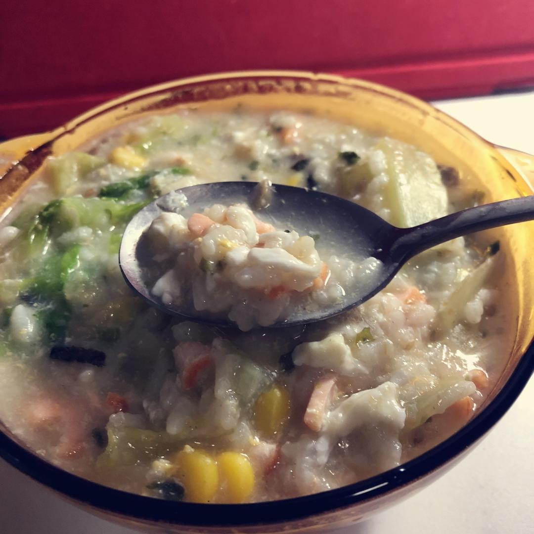 砂锅三文鱼粥