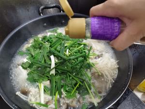 美贝豆腐杂菇汤的做法 步骤11