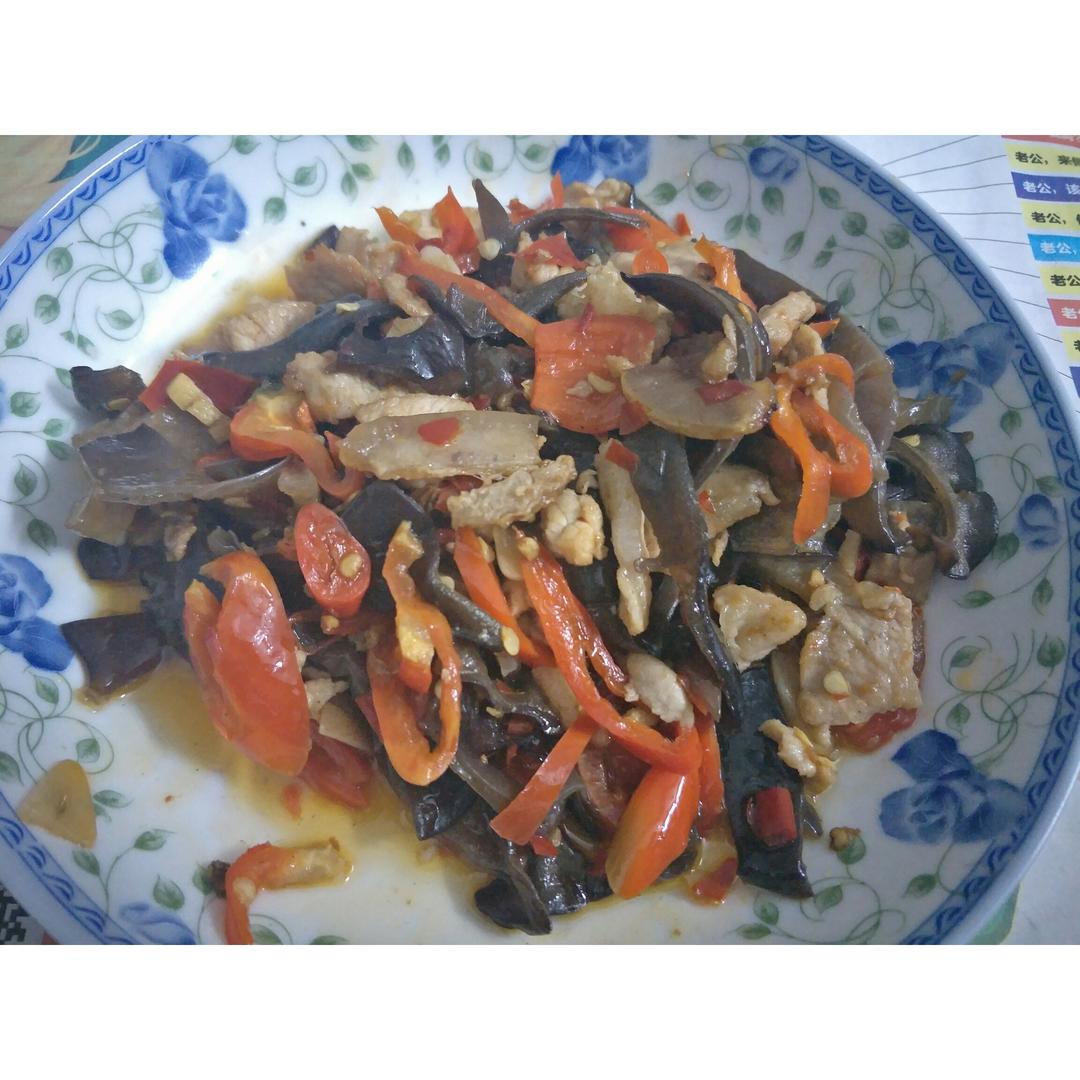 超下饭的木耳炒肉