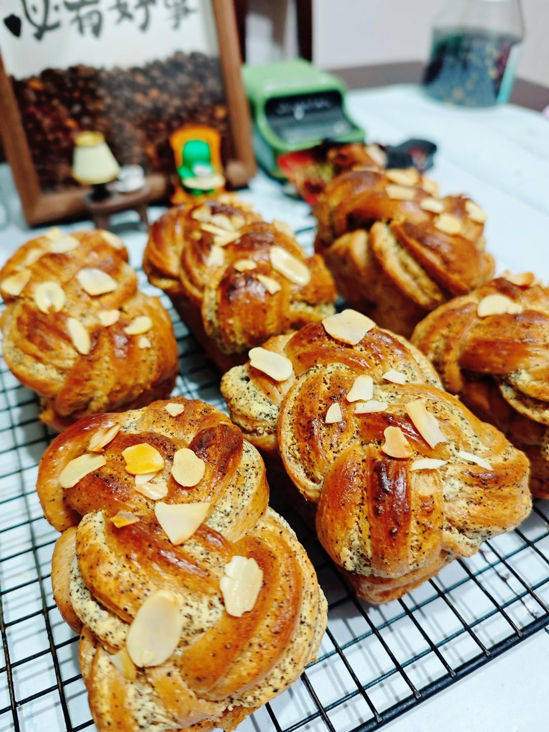 红茶奶酥小吐司