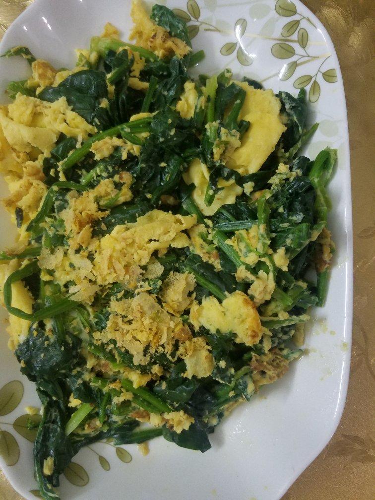 菠菜炒鸡蛋